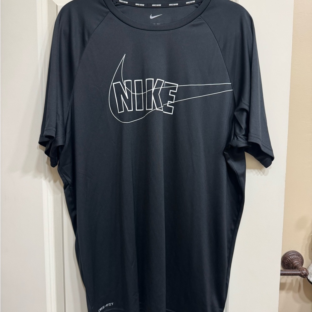 Nike Men's Black Short Sleeve Tee
